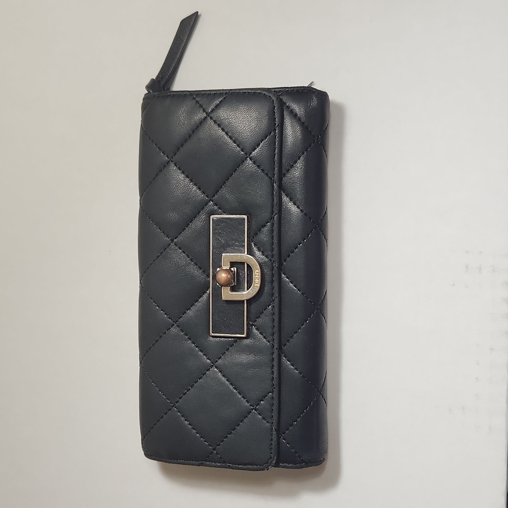 DKNY BLack  Leather wallet, Used